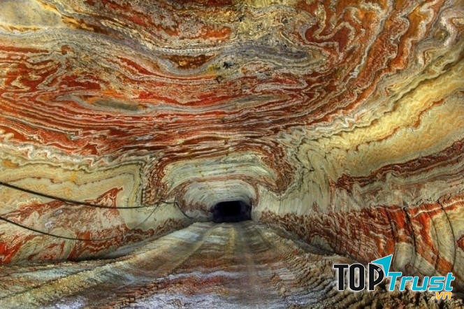 Mỏ muối ảo giác của Nga