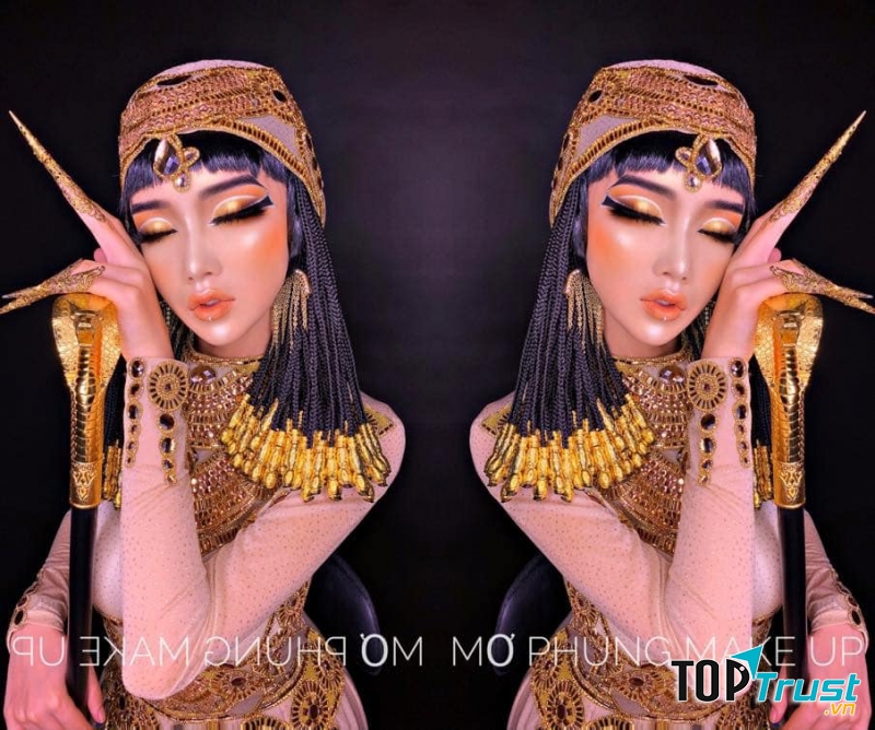 Mơ Phùng Makeup Artist