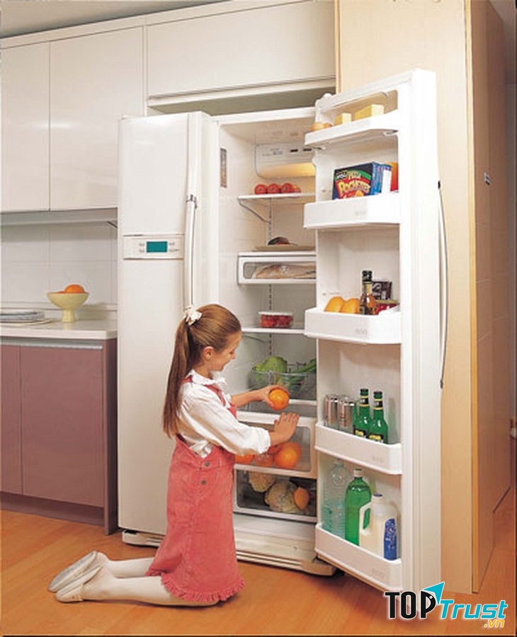 Nên đóng tủ lạnh lại ngay sau khi  đã thấy thức ăn xong
