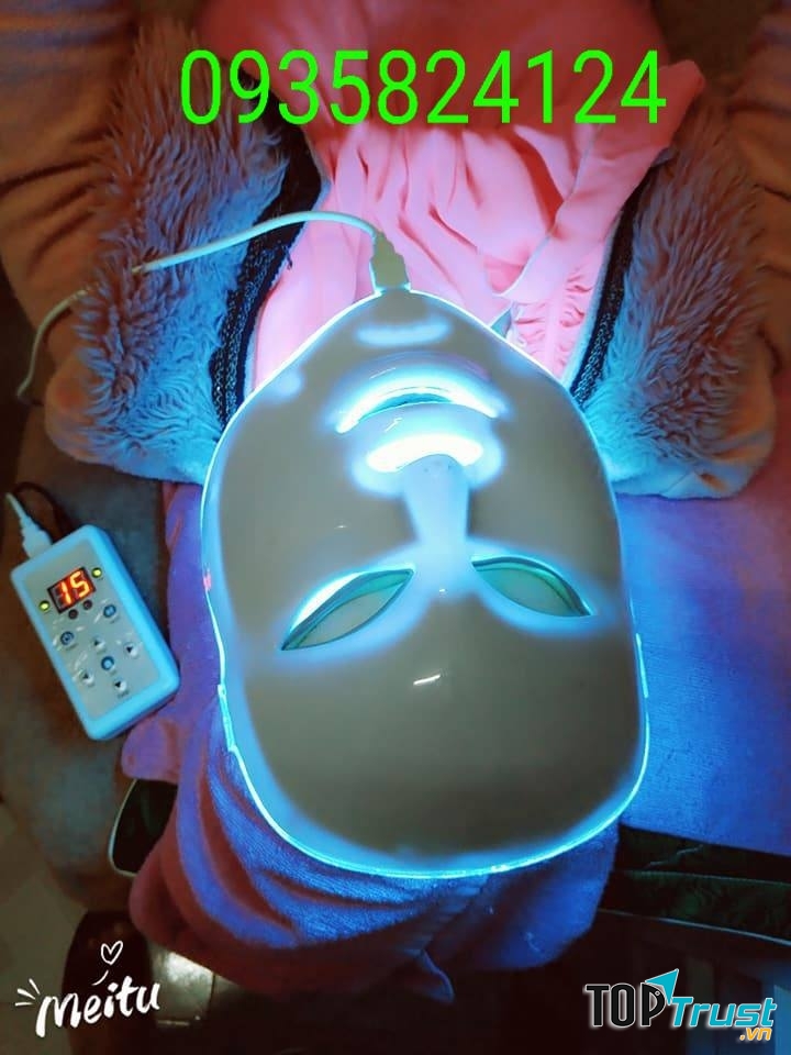 Mặt nạ ánh sáng công nghê cao rất được ưa chuộng tại Mộc homespa