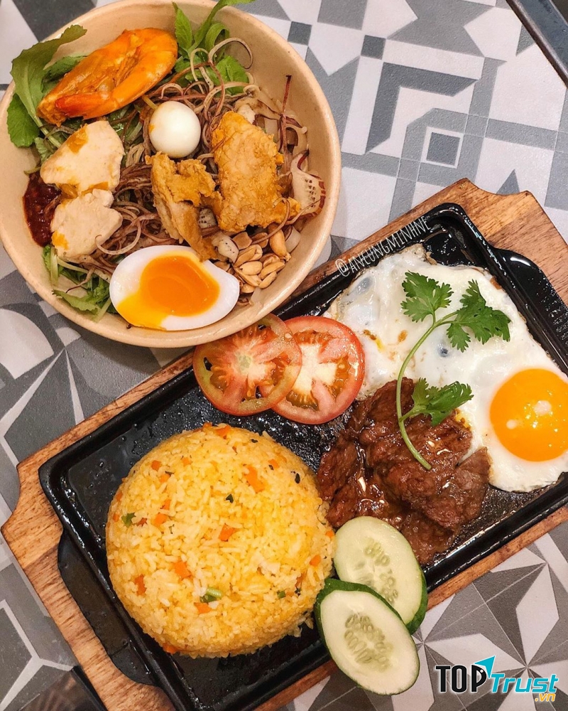 Mộc Vị Quán – Mì Quảng & Cơm Dĩa Nóng