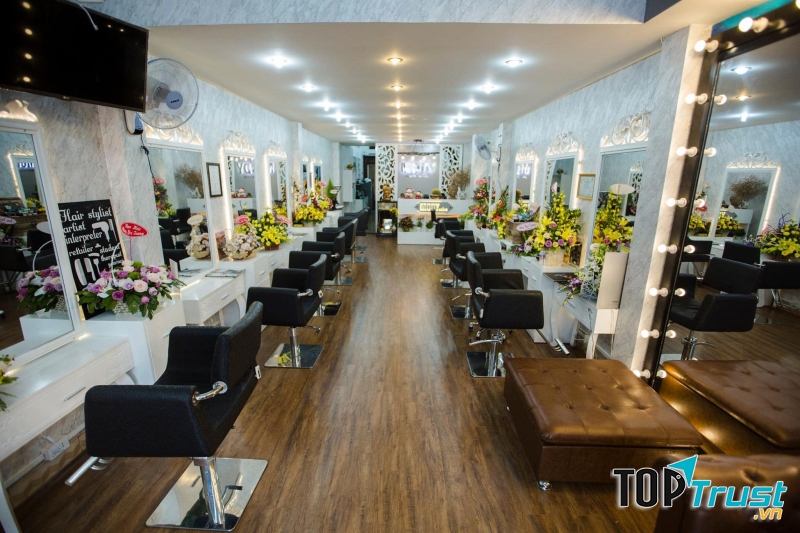 Mody Salon