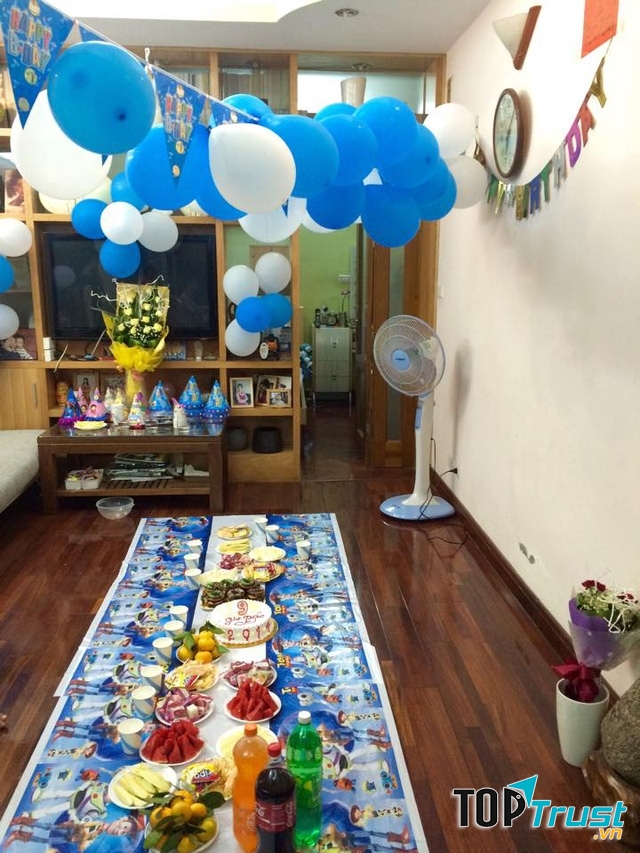 Tổ chức bữa tiệc nhỏ để gặp gỡ ban bè