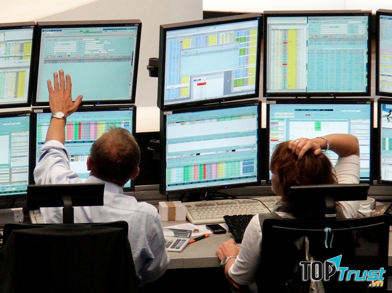 Thị trường chứng khoán luôn la một nơi hấp dẫn nhưng lại đầy rẫy những nguy cơ có thể xảy đến bất cứ lúc nào