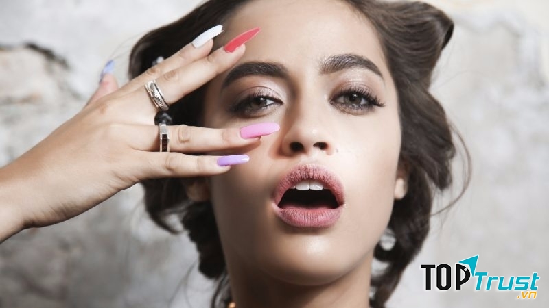 Phong cách lạ mắt, phá cách