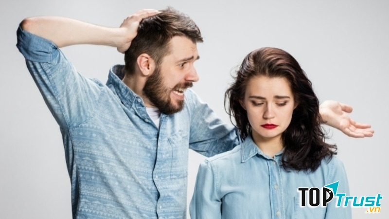 Hãy cố gắng thoát ra khỏi mối quan hệ nếu bạn là tất cả mọi thứ (theo đúng nghĩa đen) trong thế giới của anh ấy.