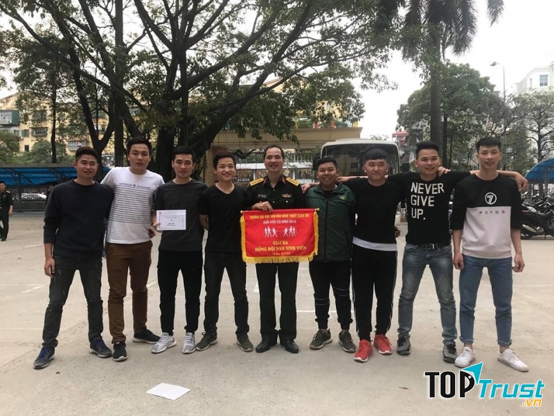 Sinh viên Khoa Khoa học Xã hội & Nhân văn giành giải trong Hội thao chào mừng 26/3 của nhà trường