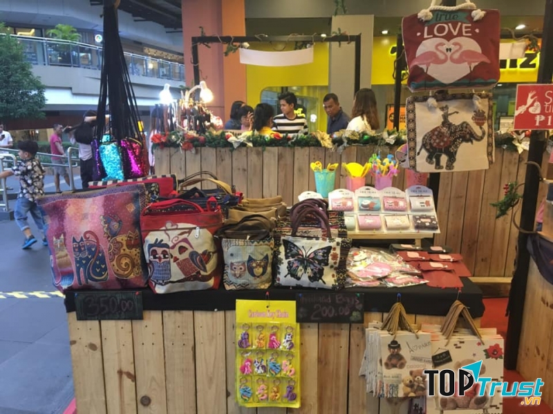 Moji - Phụ Kiện & Quà Tặng