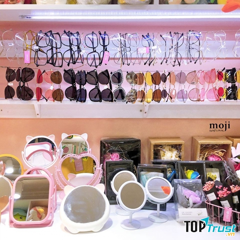 Moji - Phụ Kiện & Quà Tặng