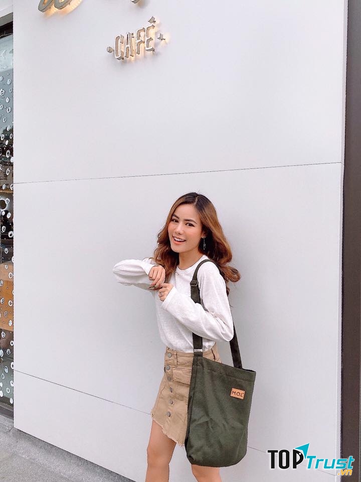 Túi xách tại M.O.L Store