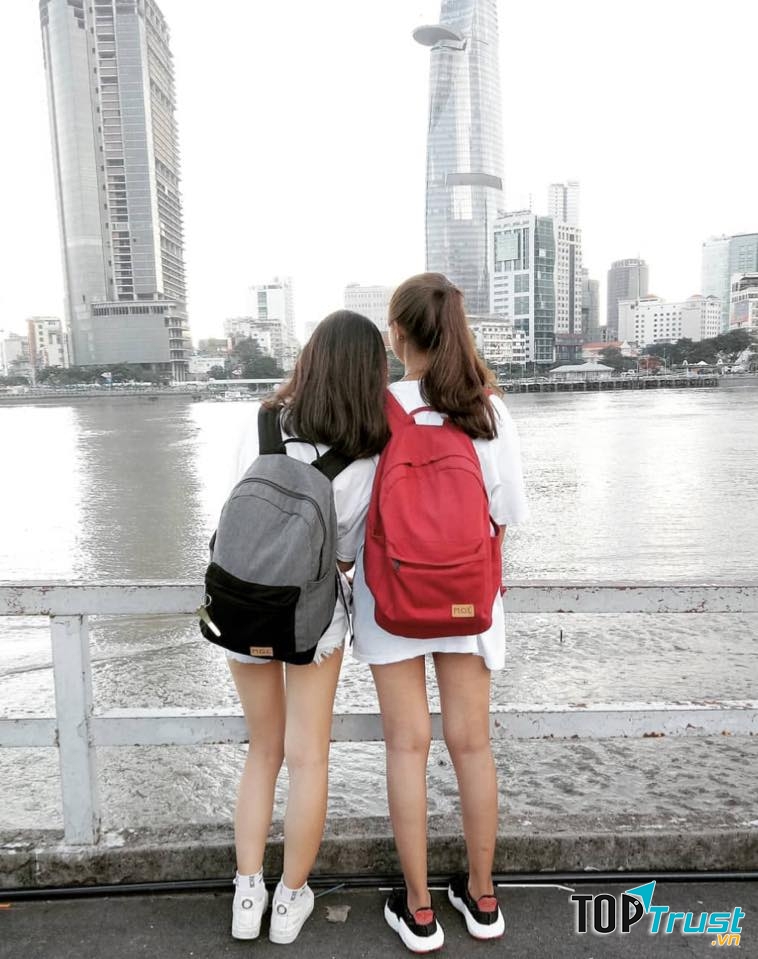 Sản phẩm của M.O.L Store