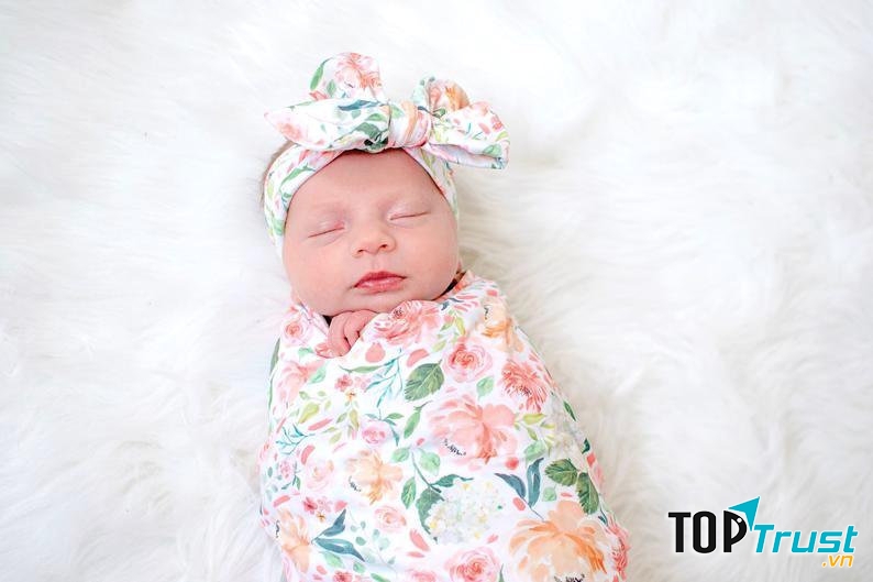 Tắm, massage đúng cách cho bé giấc ngủ ngon