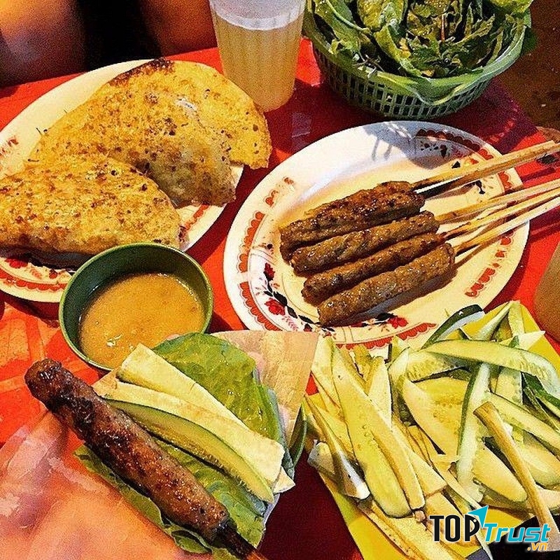 Bánh xèo, nem lụi