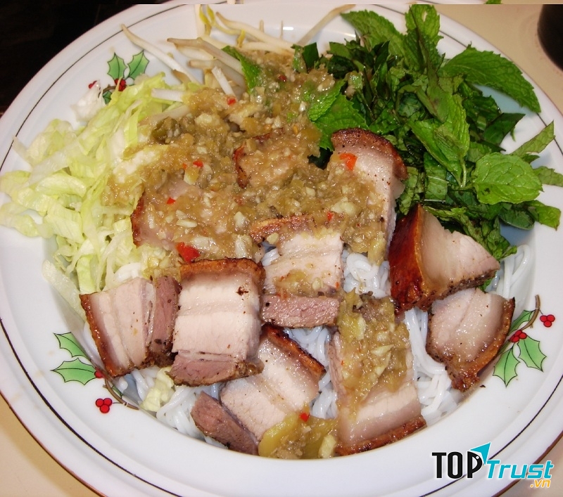 Bún mắm nêm