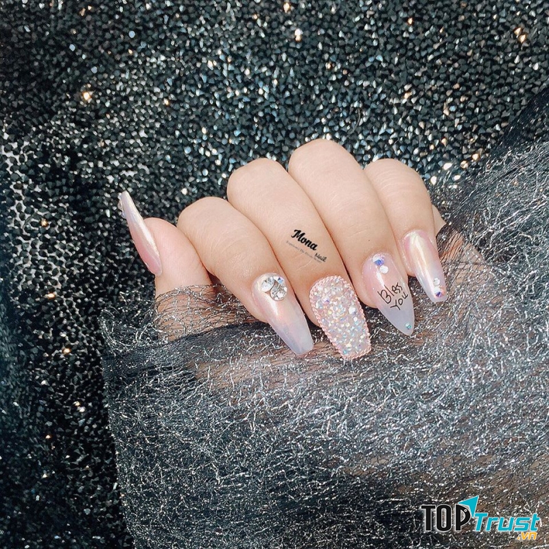 Mẫu nail thanh lịch