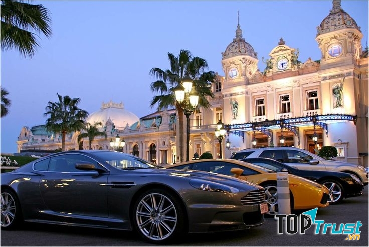 Cứ 1000 người Monaco thì có đến 732 chiếc xe hơi