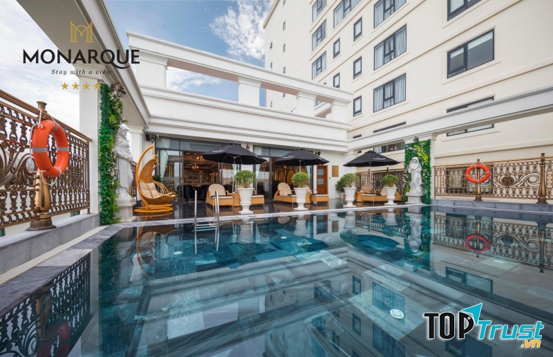 Monarque Hotel Danang