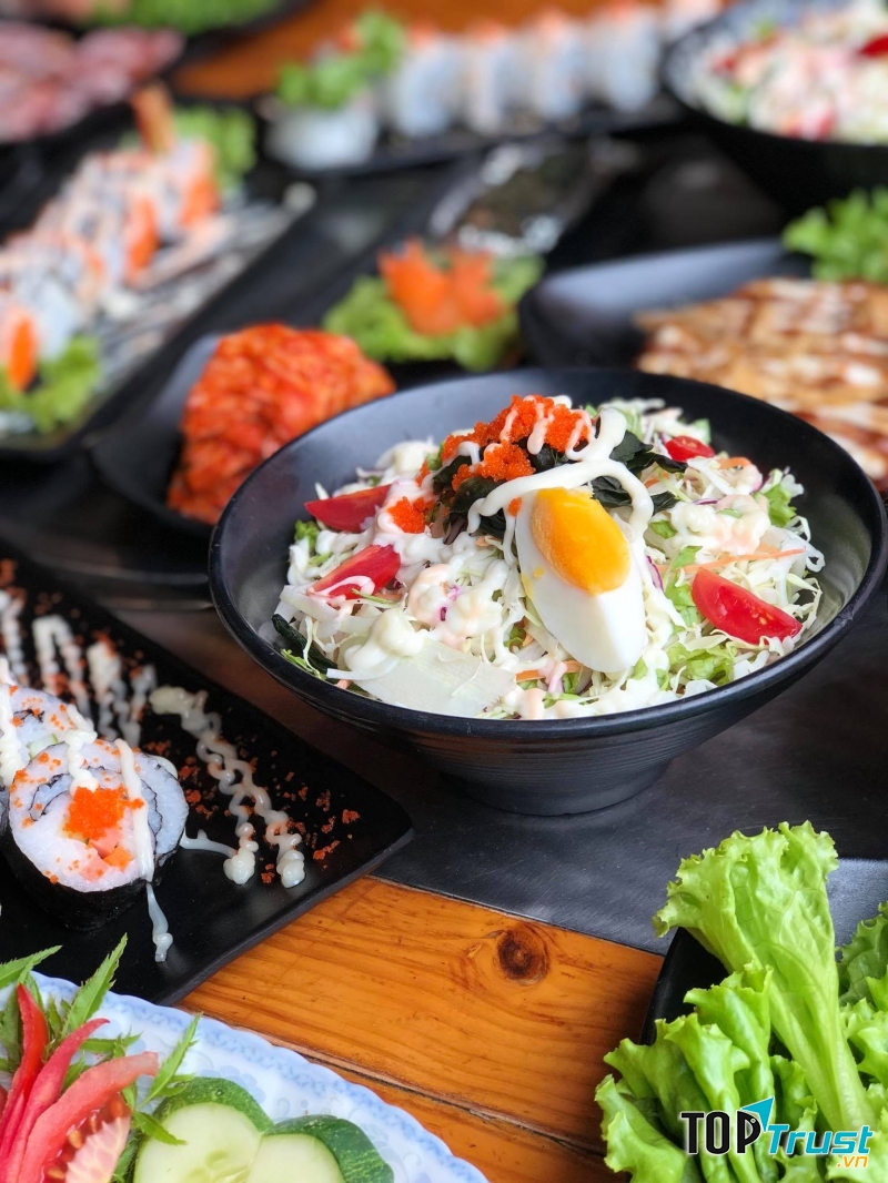 Nơi đây hội tụ nhiều món nướng ngon quên sầu từ ba chỉ bò, ba chỉ heo, sườn heo nướng, bạch tuộc nướng sa tế…