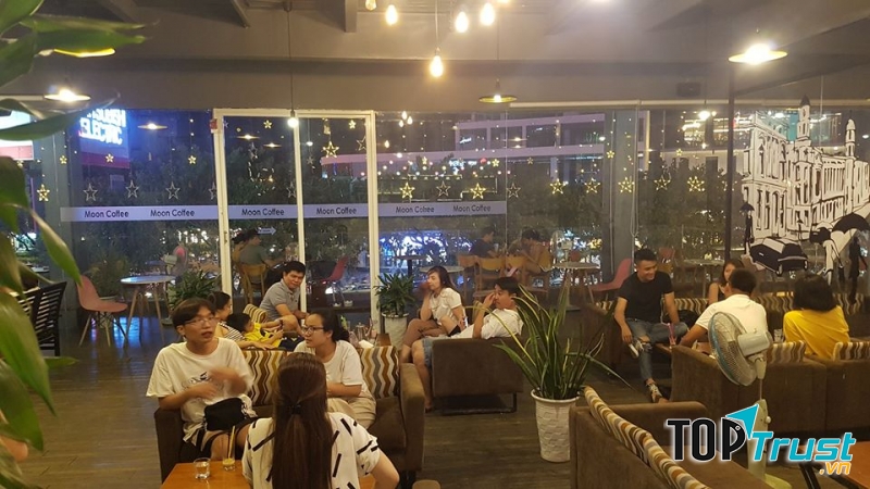 MooN Café Đà Nẵng