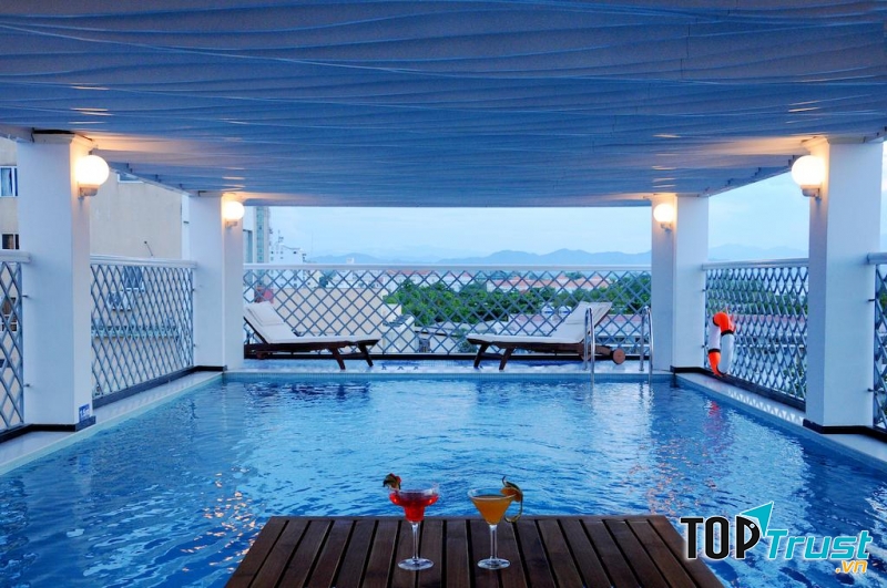 Moonlight Hotel Huế