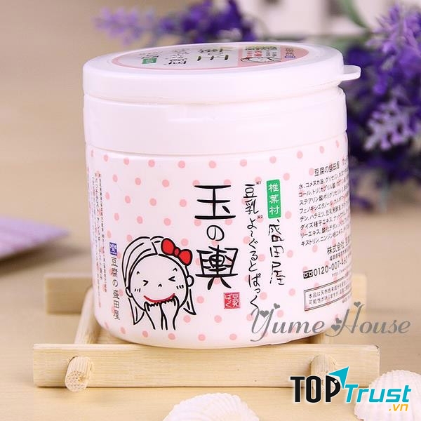 Thành phần chính của sản phẩm là đậu hũ, sữa chua và mật ong