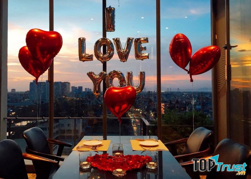 Bữa tối ấm áp, lãng mạn