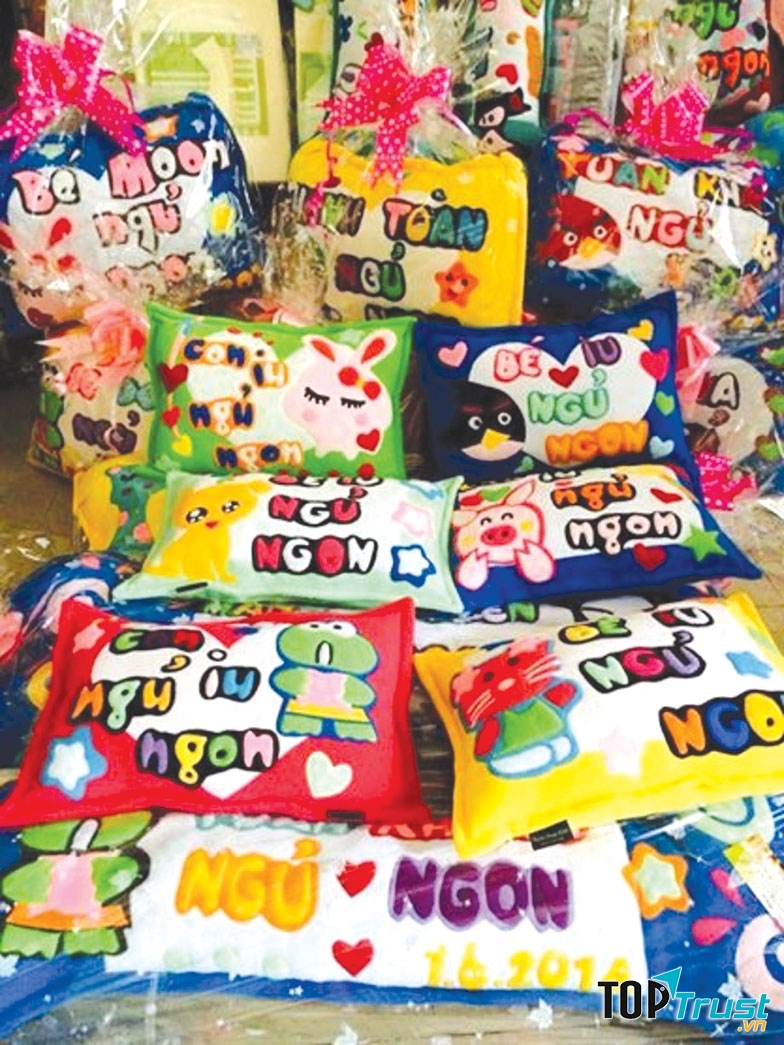 Một chiếc gối với thông điệp dễ thương