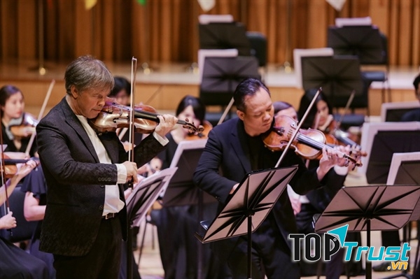 Một vé nghe buổi hòa nhạc hay buổi nhạc vàng hay mà bố mẹ thích