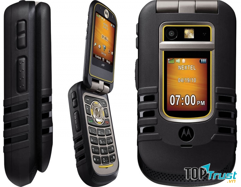 Motorola i686 (giá tại Mỹ: 120 USD)