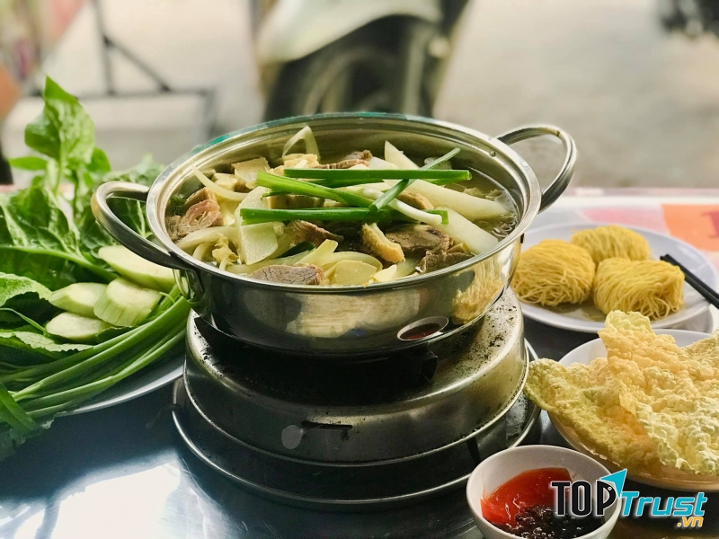 Mr. Bò Nầm - Lẩu bò sa tế