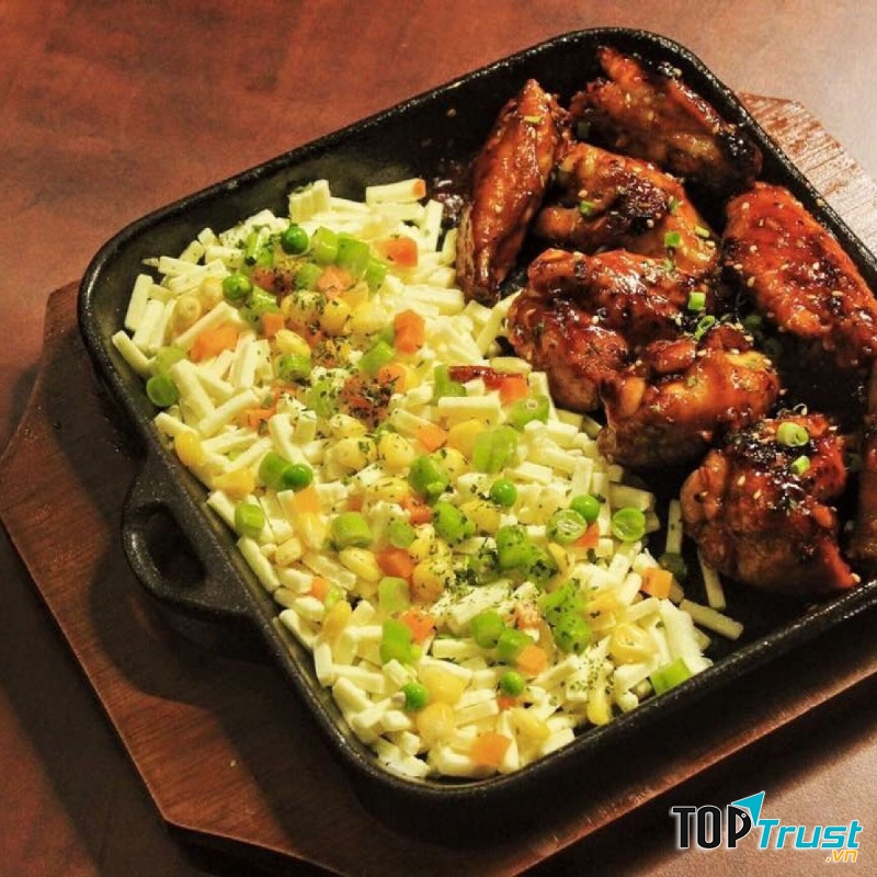 Mr Kiss nhà hàng gà Hàn Quốc