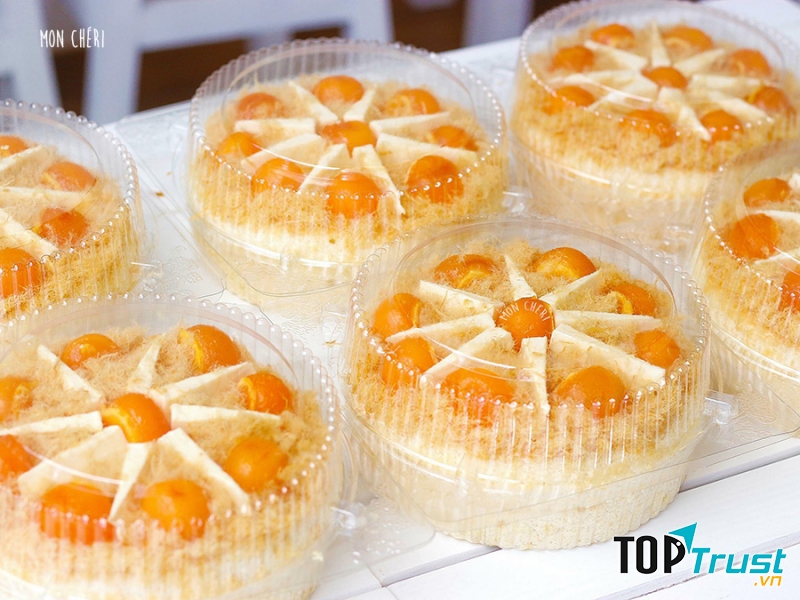 Khi đặt hàng, bạn có thể chọn size, chọn hình dạng, thậm chí cả lượng sốt, phomai, trứng muối và chà bông cho bánh