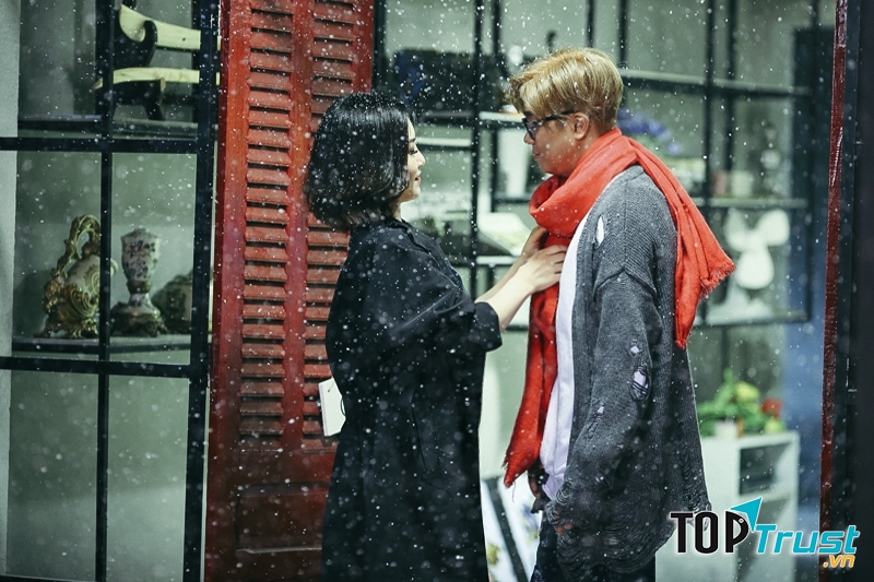 Hương Tràm và Bùi Anh Tuấn cùng cảnh quay dưới tuyết