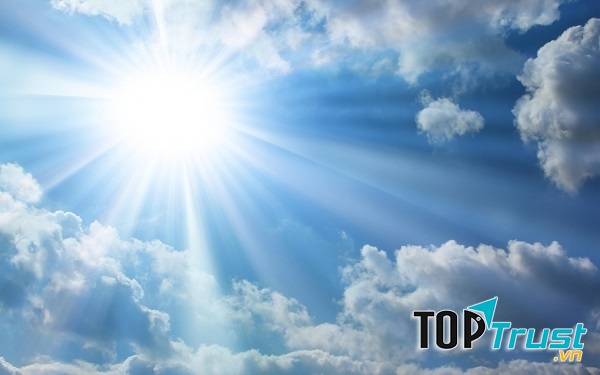 Mùa hè là mùa của nắng.