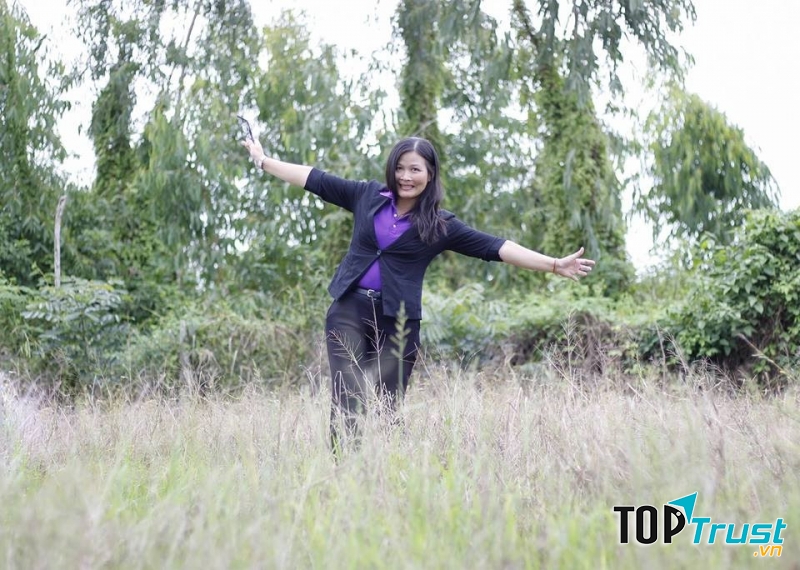 Ảnh chân dung tác giả Hương Tràm