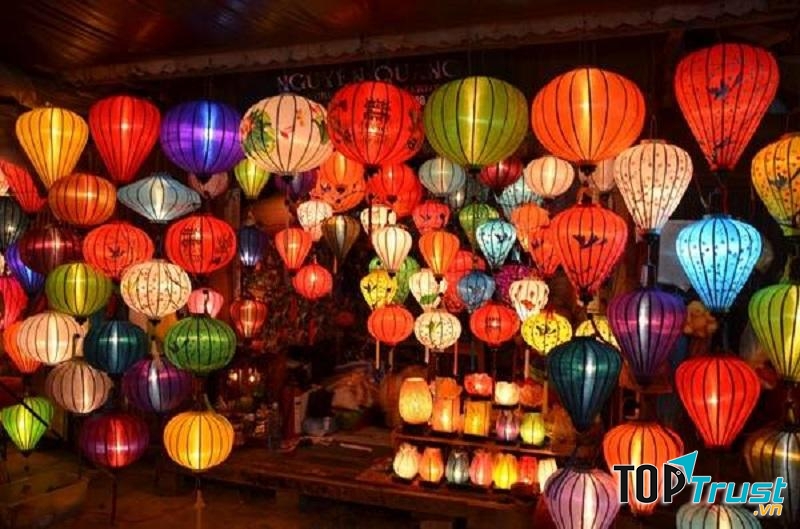 Mua quà lưu niệm gì ở Hội An?