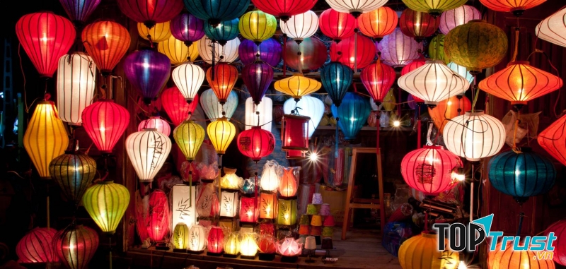 Mua quà lưu niệm gì ở Hội An?