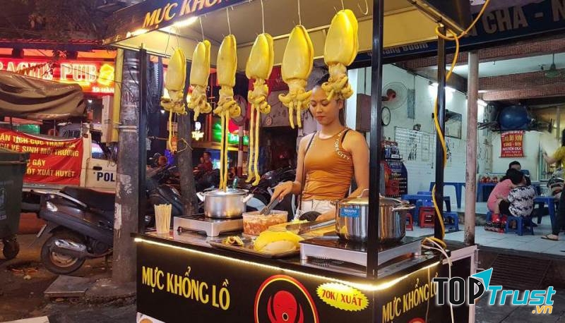 Xe mực đặc biệt thu hút du khách