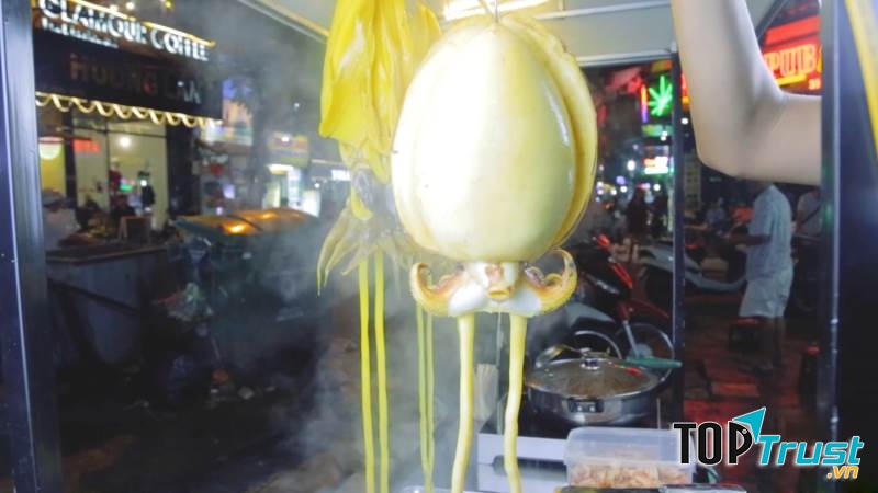 Mực to, thơm ngon hấp dẫn