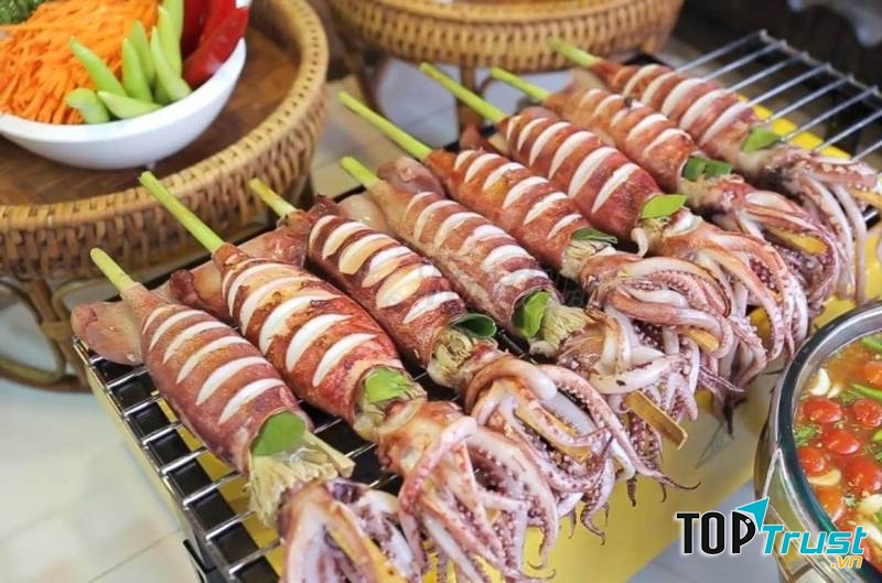 Mực xiên nướng kiểu Thái