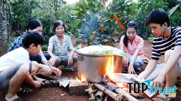 Bánh chưng bánh tét ngày Tết