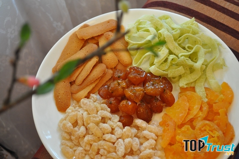 Bánh mứt cho không khí Tết thêm phần nhộn nhịp