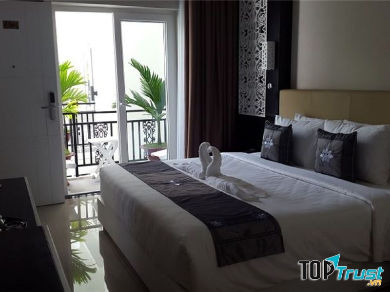 Thiết kế nhẹ nhàng và sáng.
