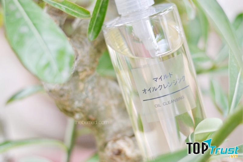 Muji – Cleansing Oil
