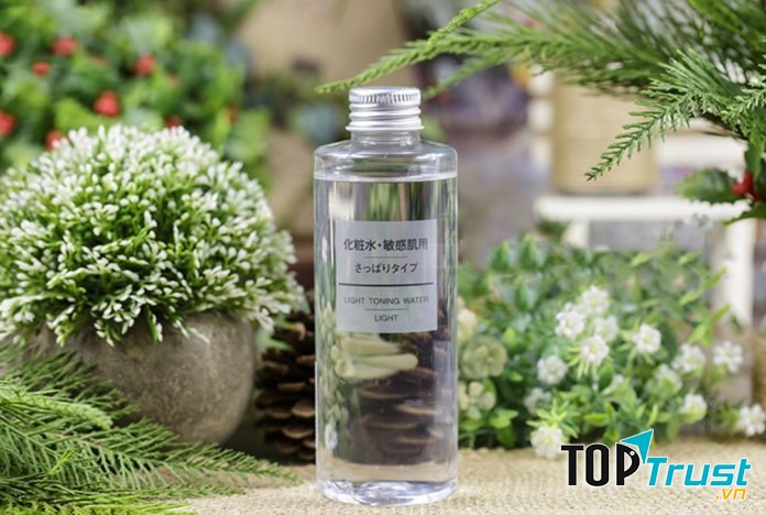 Muji Light Toning Water