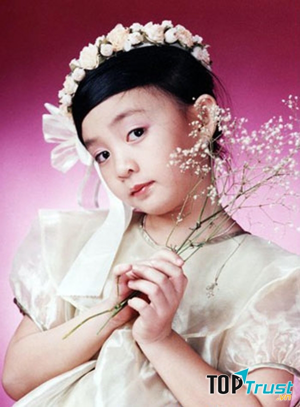 Bé Xuân Mai vô cùng xinh xắn, đáng yêu một thời