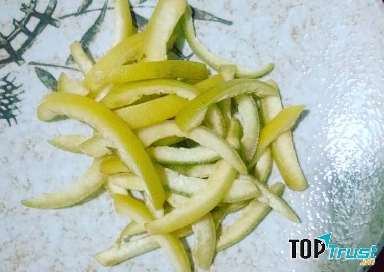 Món mứt bưởi ngon và lạ