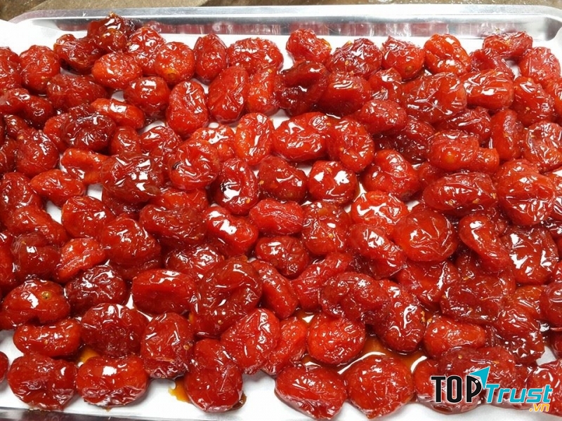 Màu sắc cà chua bi sấy Dẻo tự nhiên, giá trị dinh dưỡng không bị biến đổi.