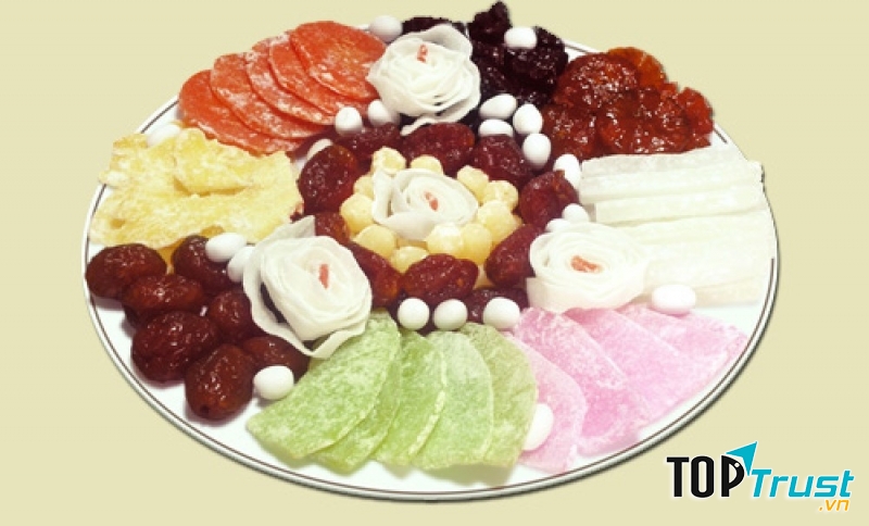 Trong những món bánh kẹo ngày Tết, mứt Tết là thứ quà mà trẻ em yêu thích nhất.