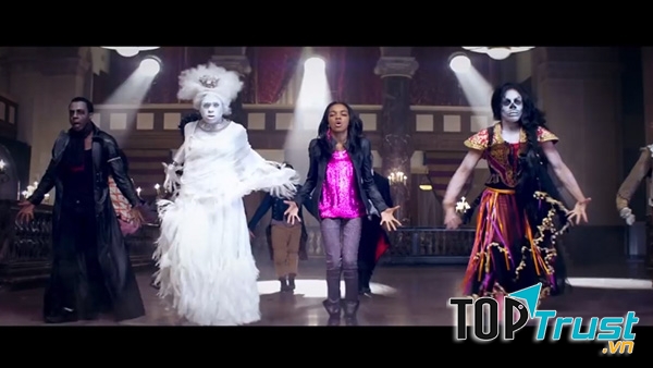 MV Calling all the monsters - China Anne McClain